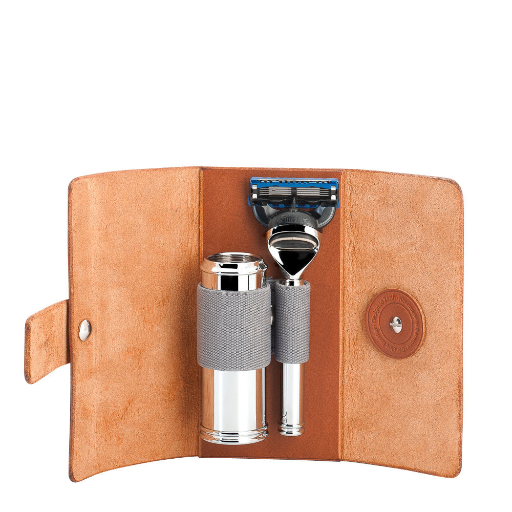 MUHLE TRAVEL Cowhide Travel Case with Fusion Razor and Travel Brush