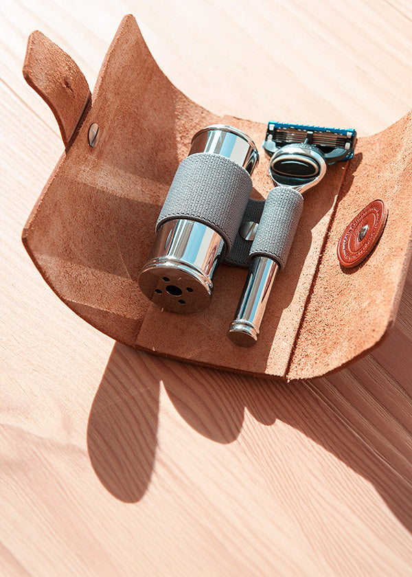 MÜHLE TRAVEL Cowhide Travel Case Fusion Razor & Travel Fibre Brush